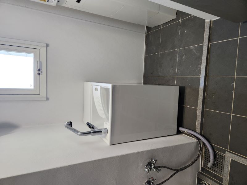 b1857f348a372302ac20f300cbc56f5a_1764202