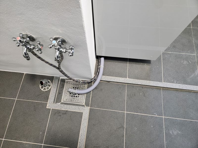 b1857f348a372302ac20f300cbc56f5a_1764202